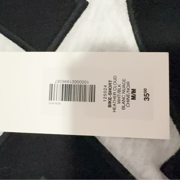 NWT 125024 bike short heather cloud white M TNA Aritzia - Picture 5 of 5